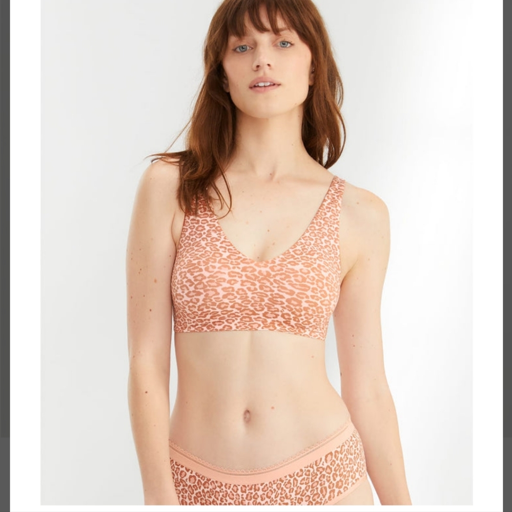 NWT Bare Better Wire Free Bra